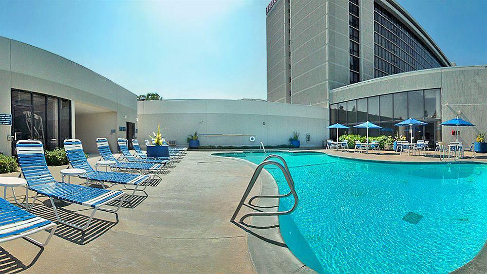 Готель Hilton Sacramento Arden West Екстер'єр фото