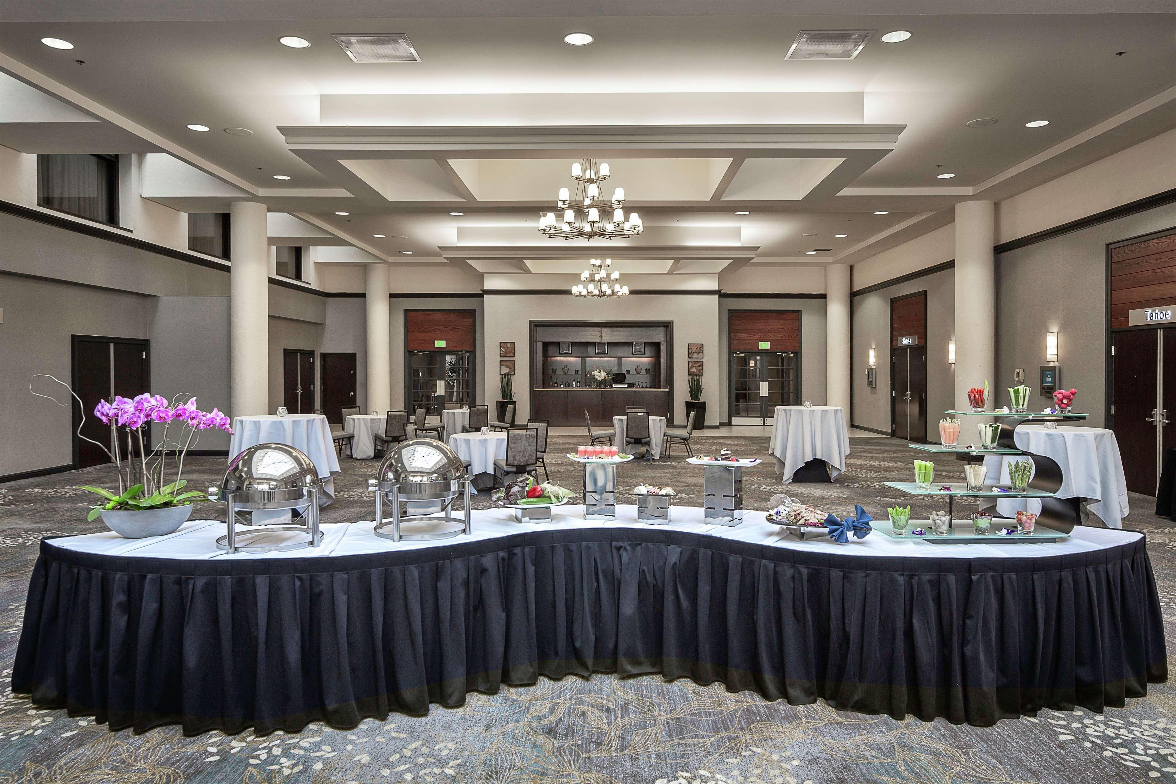 Готель Hilton Sacramento Arden West Екстер'єр фото