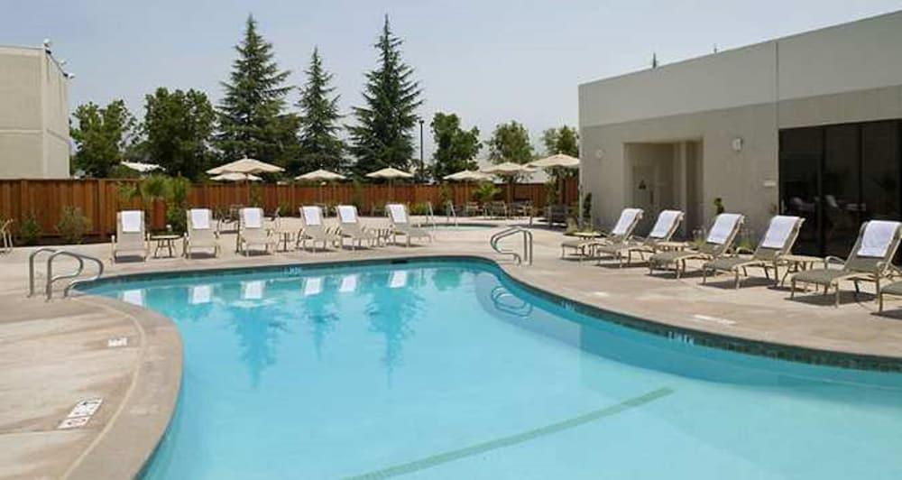 Готель Hilton Sacramento Arden West Екстер'єр фото
